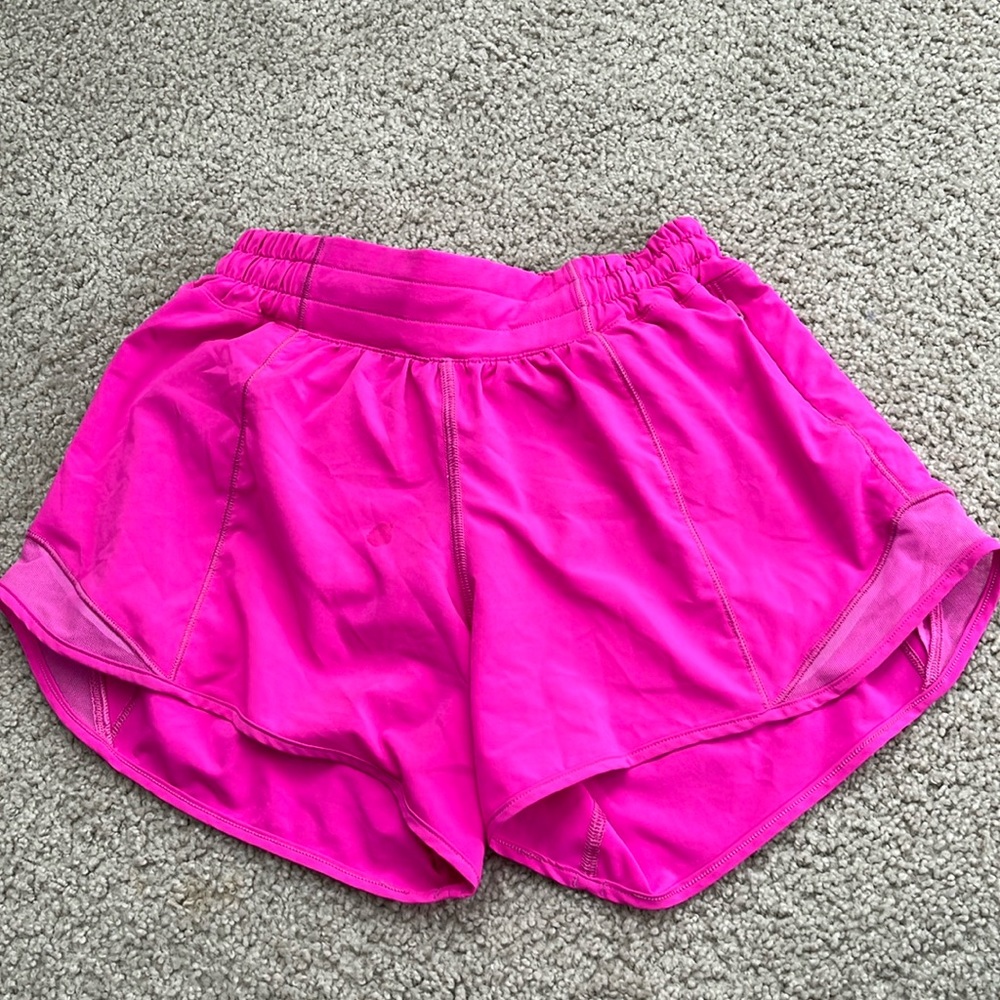 Lululemon Hotty Hots! Sonic Pink
